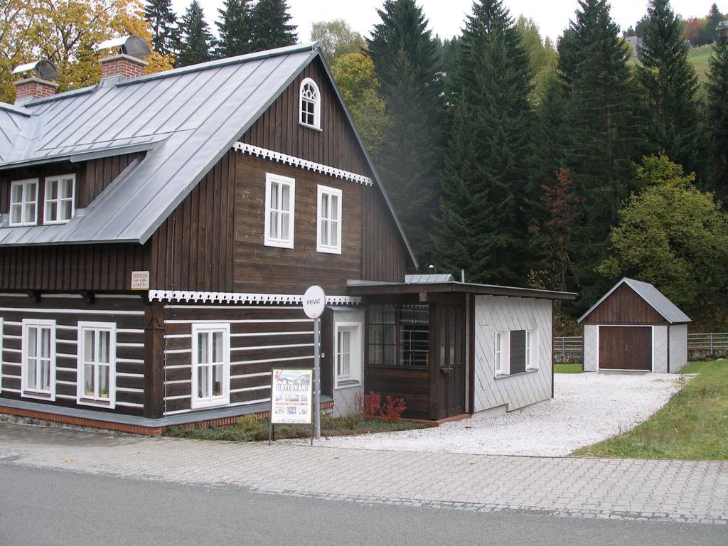 Pecka Penzion Pec pod Snezkou Exteriör bild